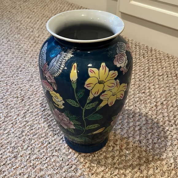 Chinoiserie Vase - Picture 2 of 4